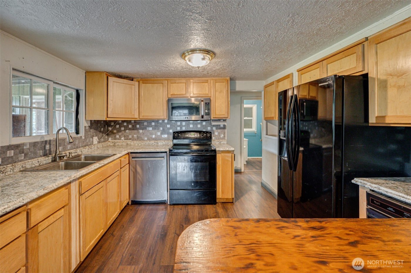 1065 9th Street , Washougal, WA 98671