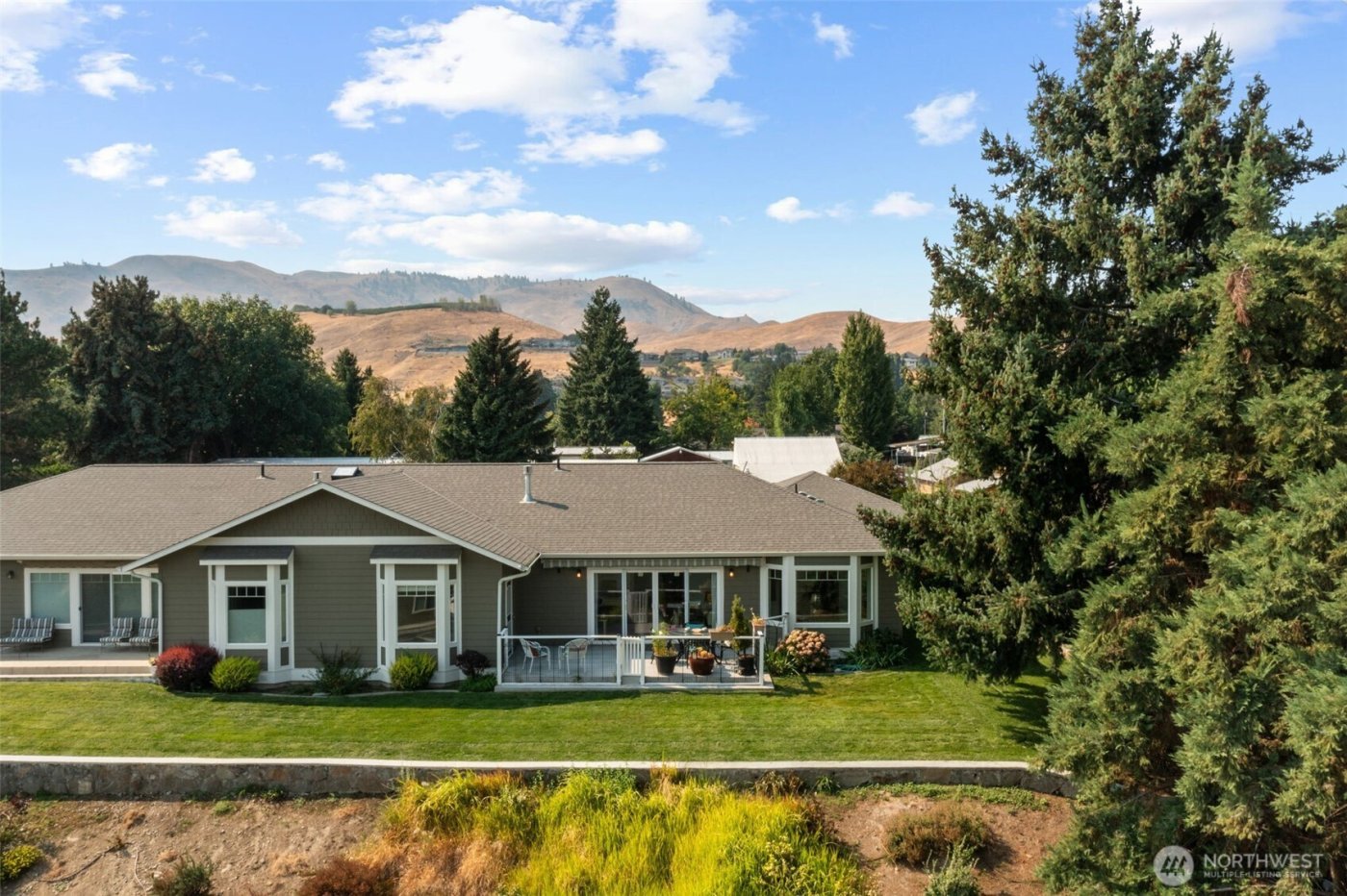 1601 Maiden Lane #E102, Wenatchee, WA 98801
