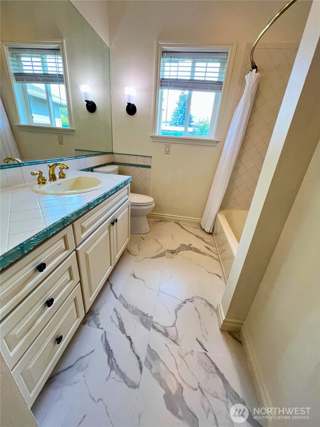 1601 Maiden Lane #E102, Wenatchee, WA 98801