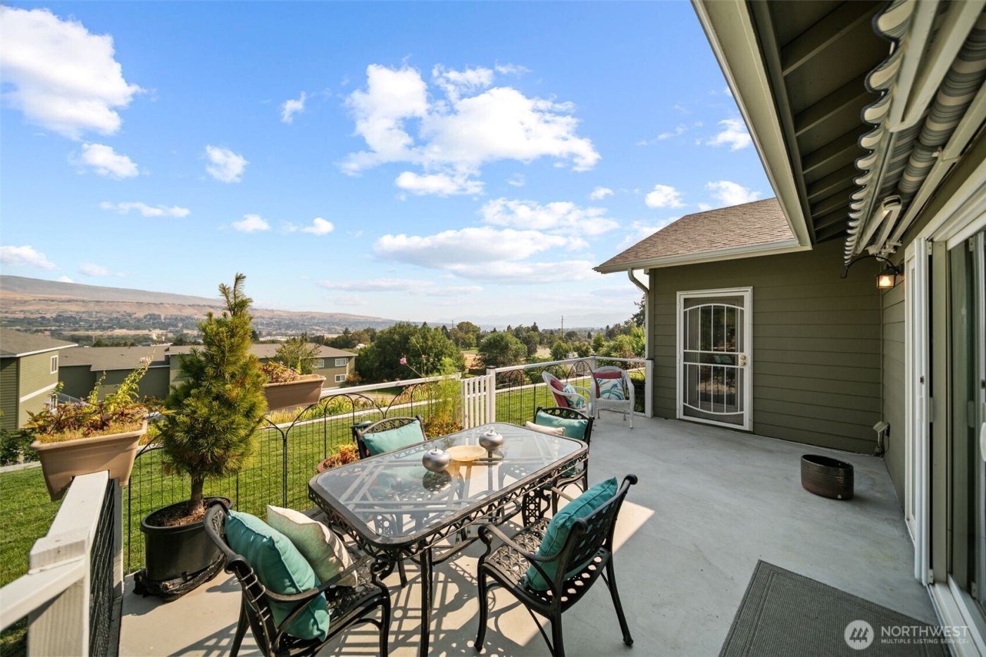 1601 Maiden Lane #E102, Wenatchee, WA 98801