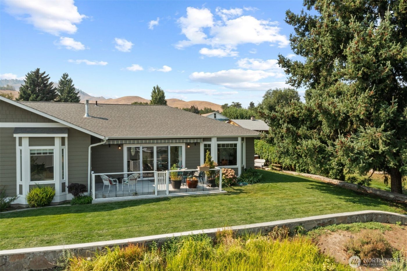 1601 Maiden Lane #E102, Wenatchee, WA 98801