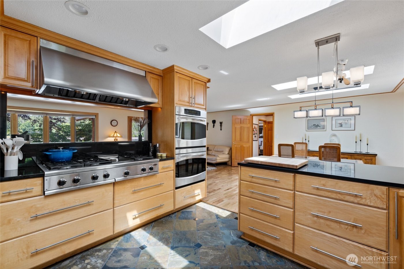 295 SE Bayview Road , Shelton, WA 98584