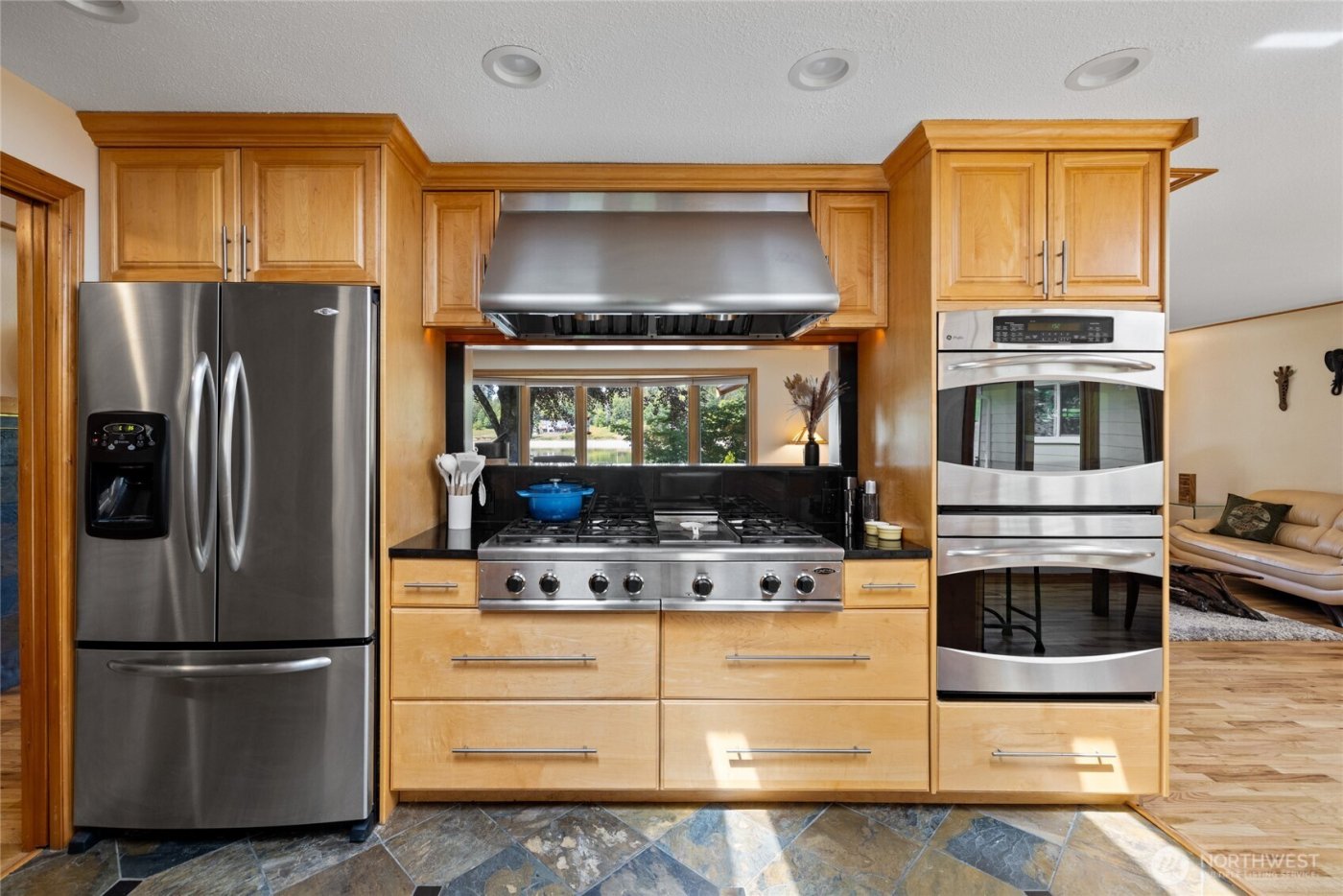 295 SE Bayview Road , Shelton, WA 98584