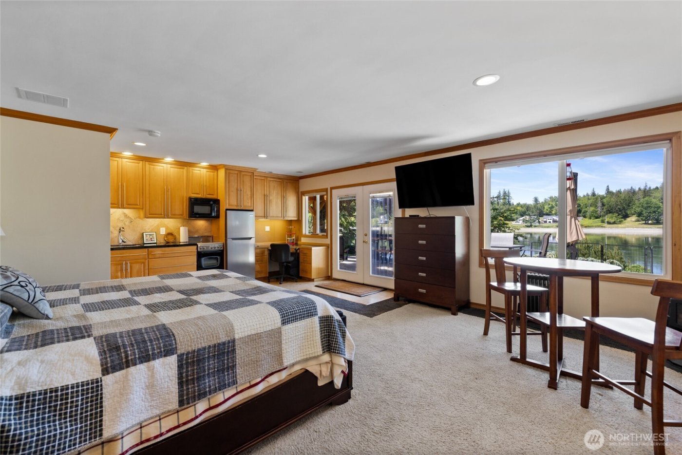 295 SE Bayview Road , Shelton, WA 98584