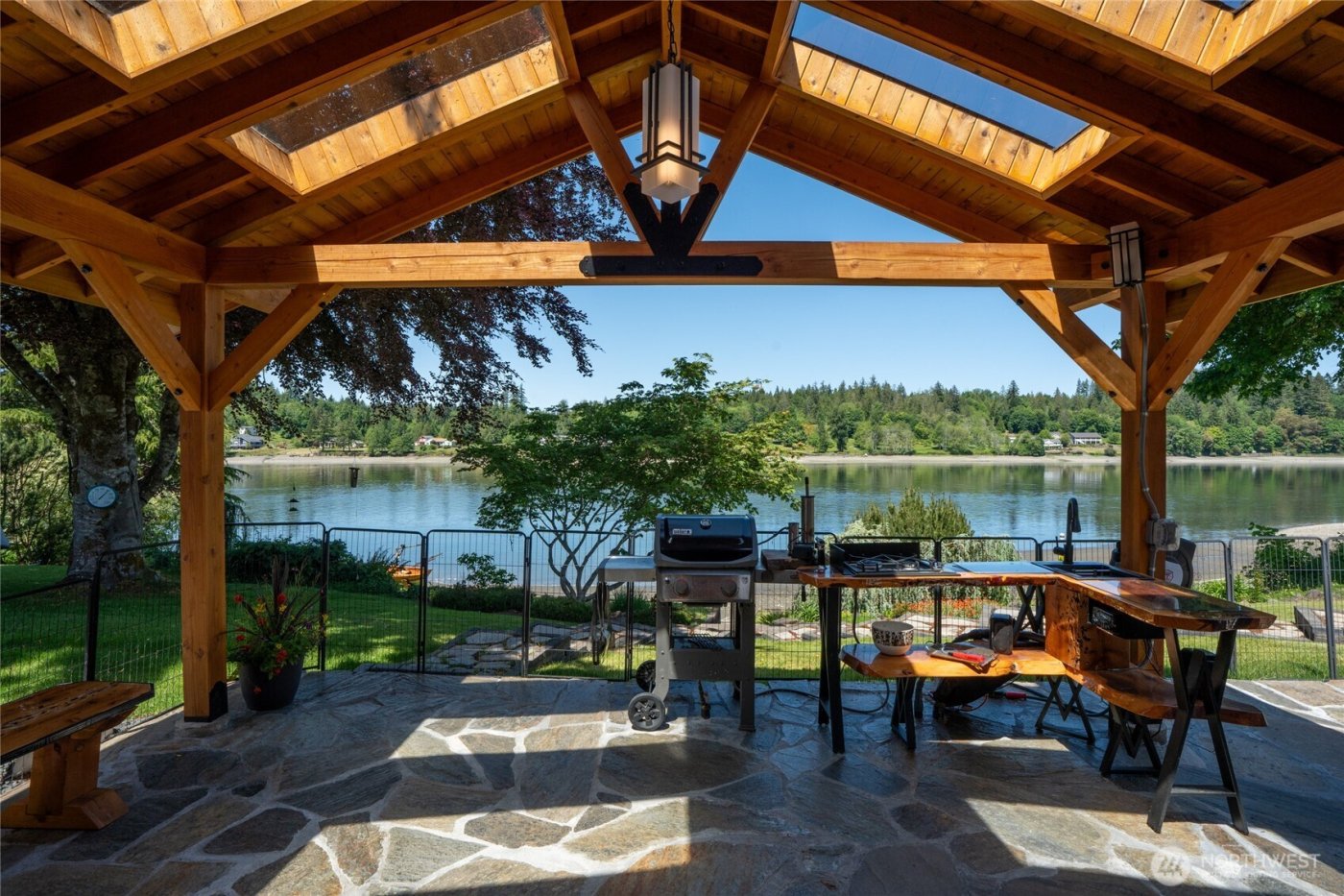 295 SE Bayview Road , Shelton, WA 98584