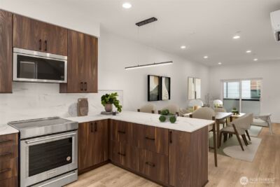 914 B 15th Avenue , Seattle, WA 98122 - Photo 2