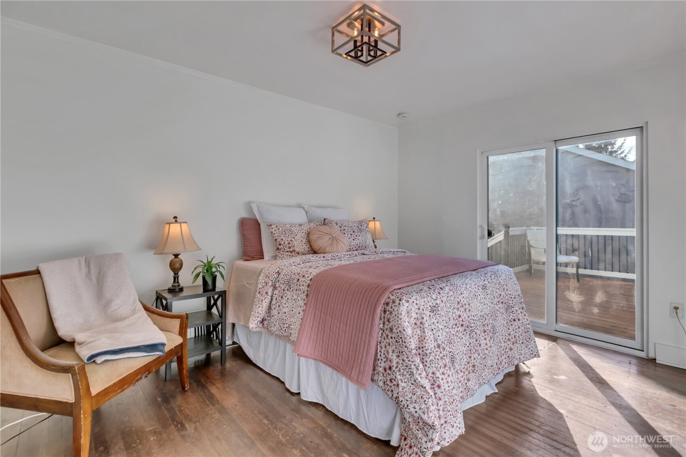 7656 Pacific Avenue , Tacoma, WA 98408