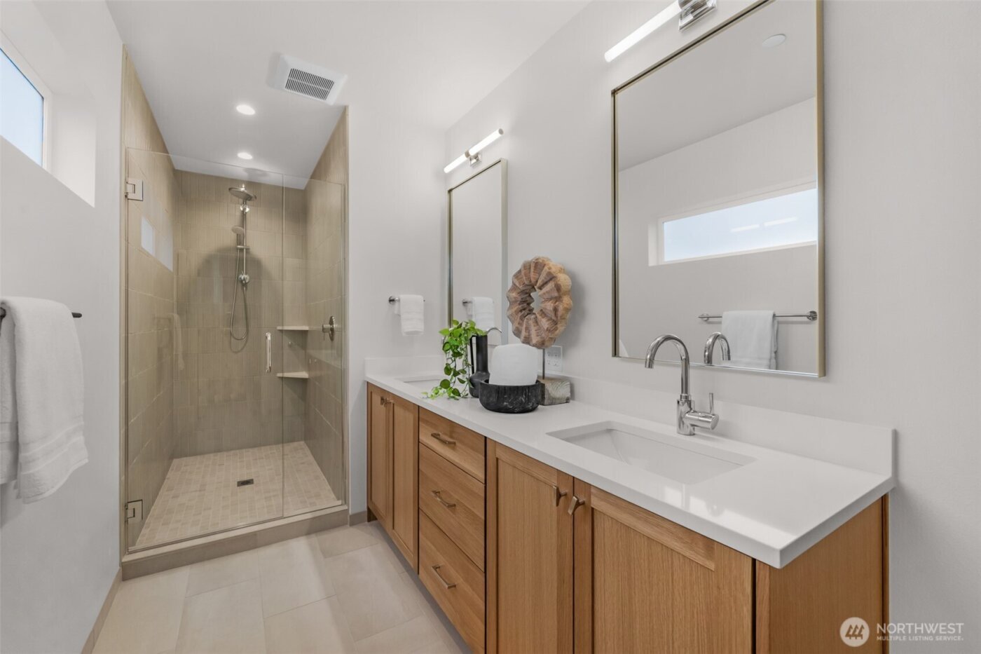 1410 N 47th Street #A, Seattle, WA 98103