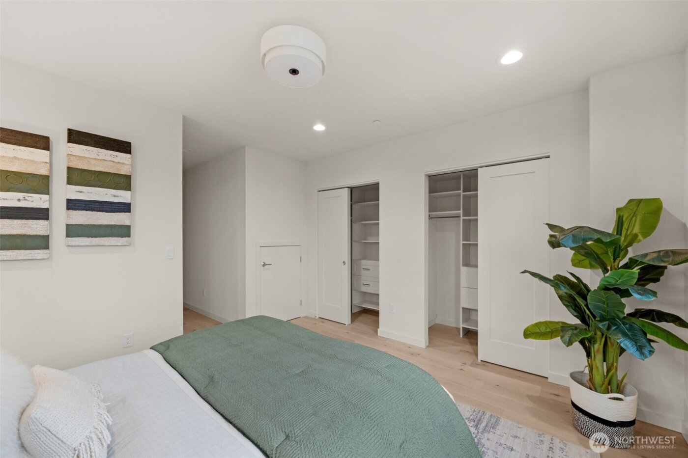 1410 N 47th Street #A, Seattle, WA 98103