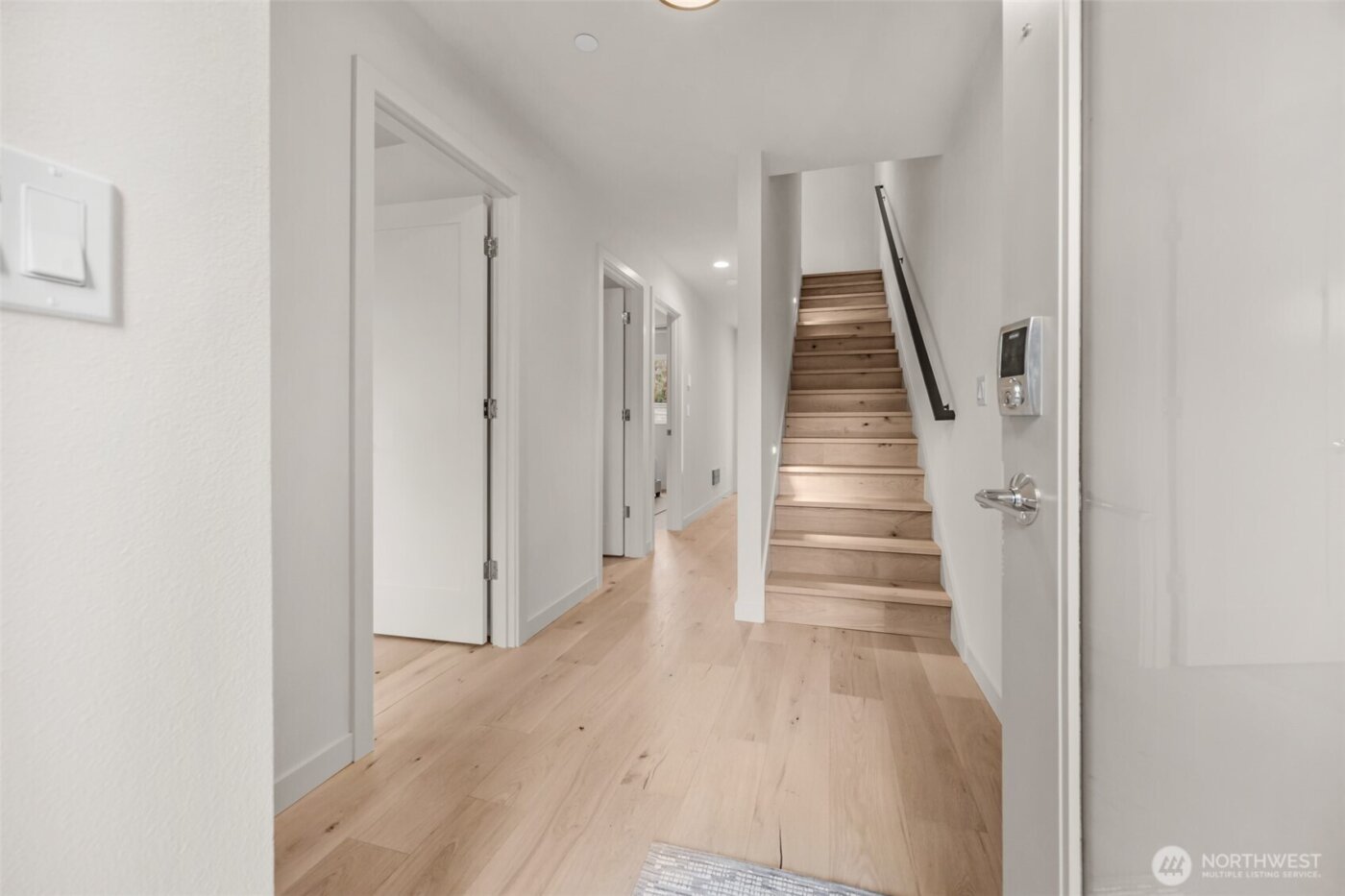 1410 N 47th Street #A, Seattle, WA 98103