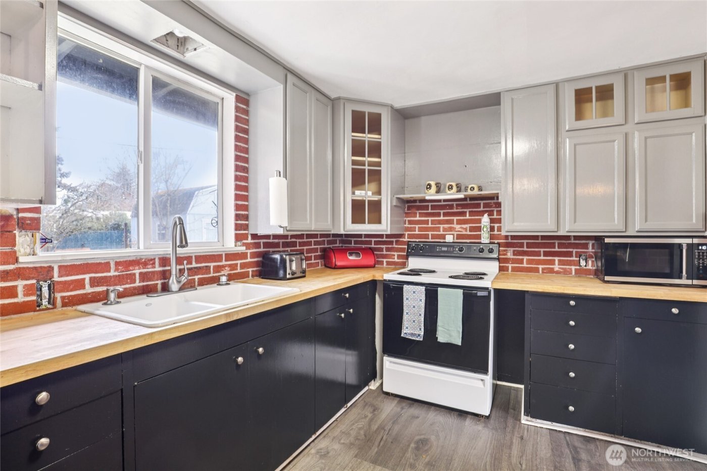 6415 NW Firwood Drive , Vancouver, WA 98665