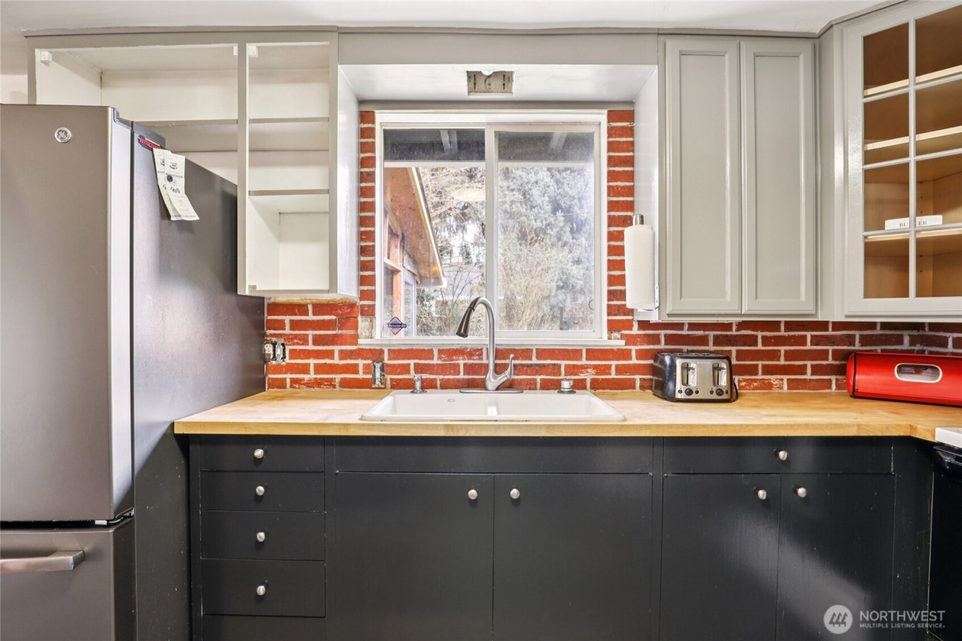 6415 NW Firwood Drive , Vancouver, WA 98665