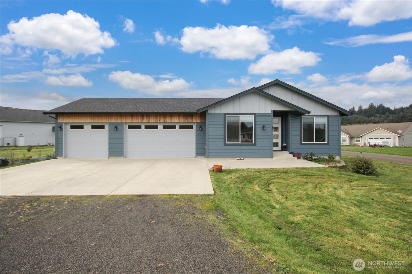 30 Nature Loop , Cathlamet, WA 98612