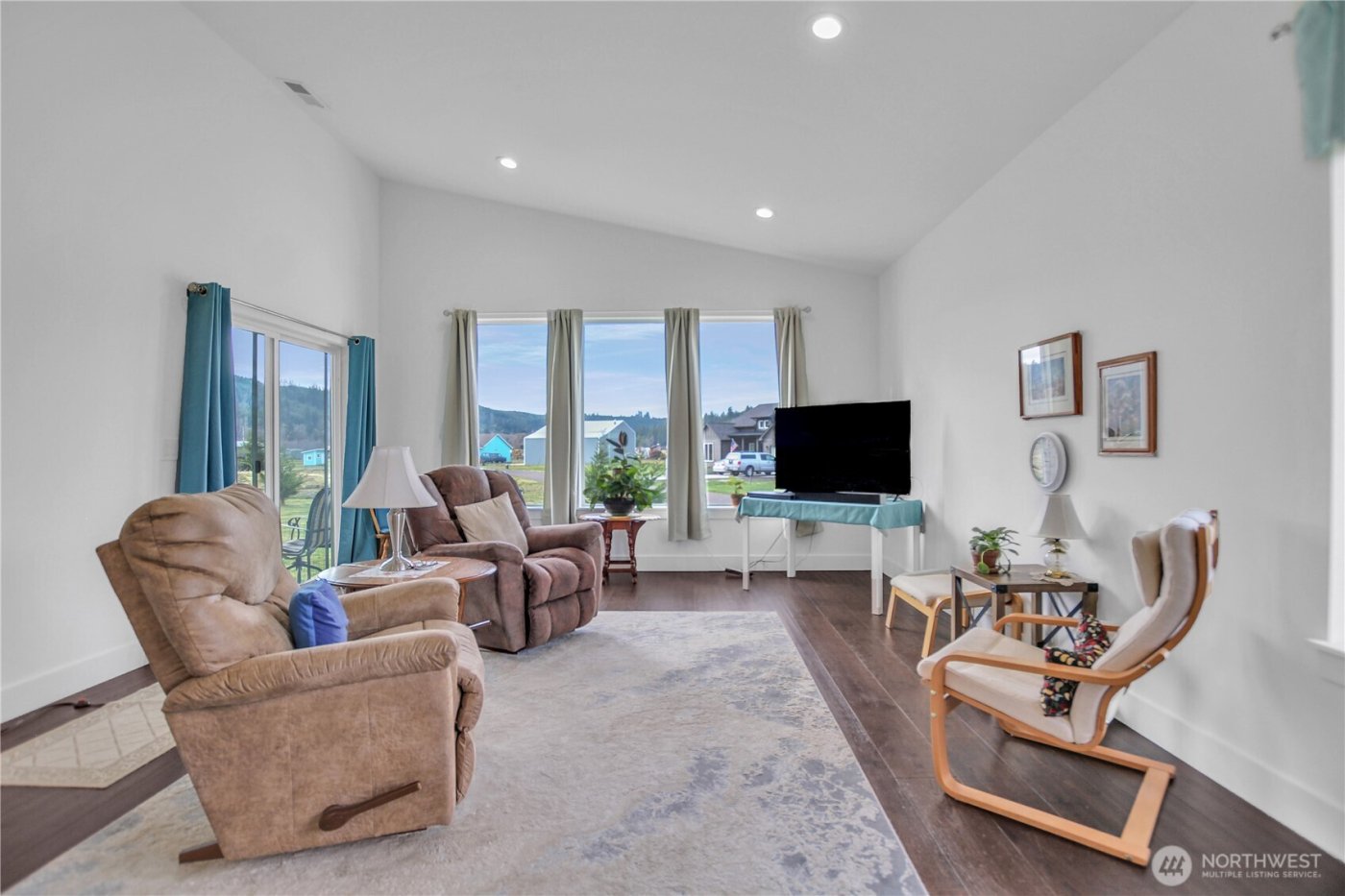 30 Nature Loop , Cathlamet, WA 98612