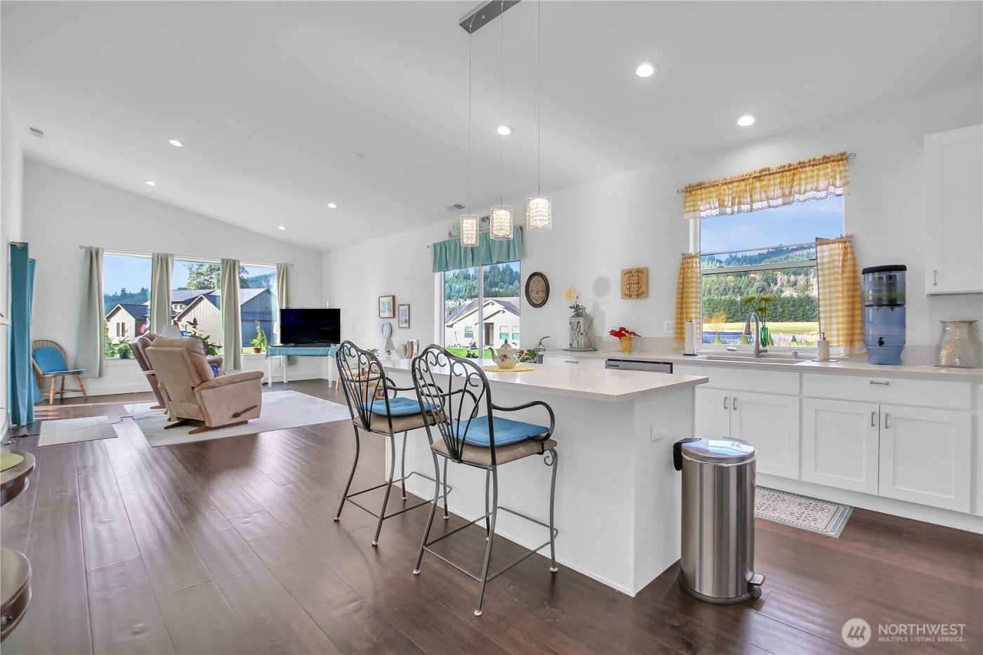 30 Nature Loop , Cathlamet, WA 98612