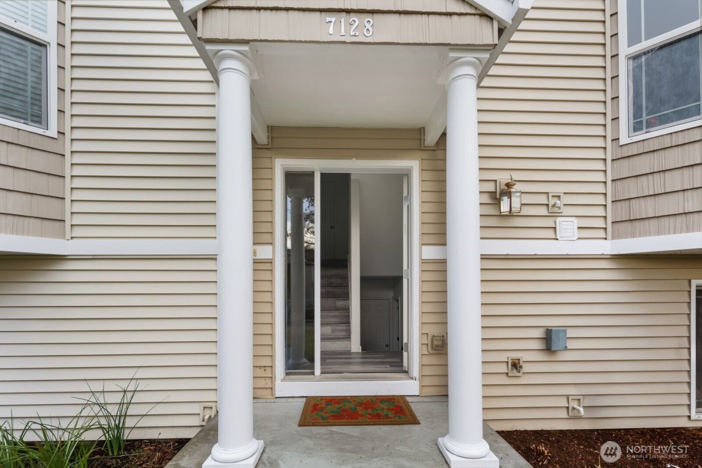 7128 34th Avenue NE, Olympia, WA 98516-1407