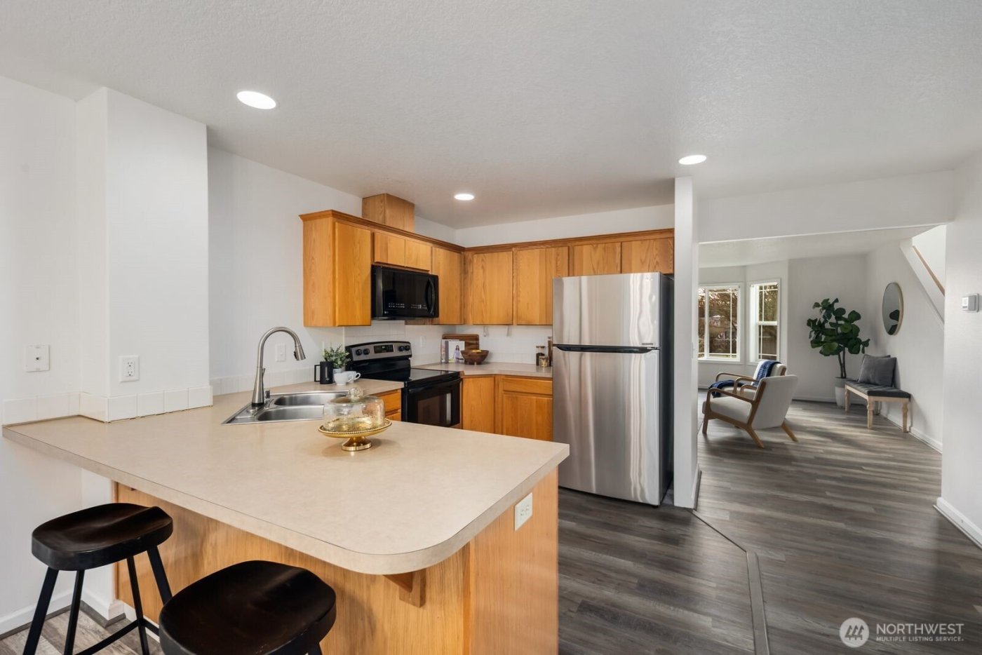 7128 34th Avenue NE, Olympia, WA 98516-1407