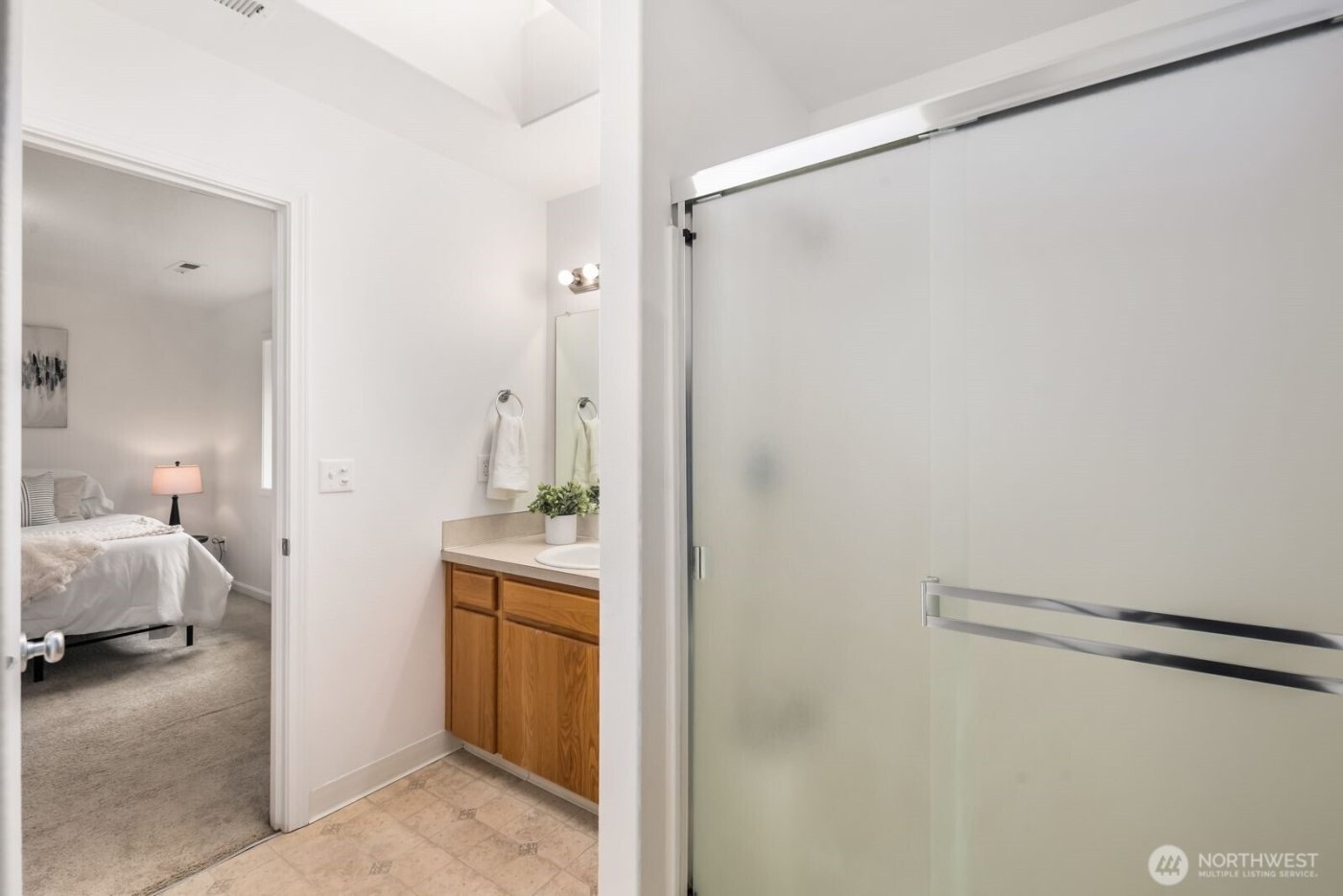 7128 34th Avenue NE, Olympia, WA 98516-1407