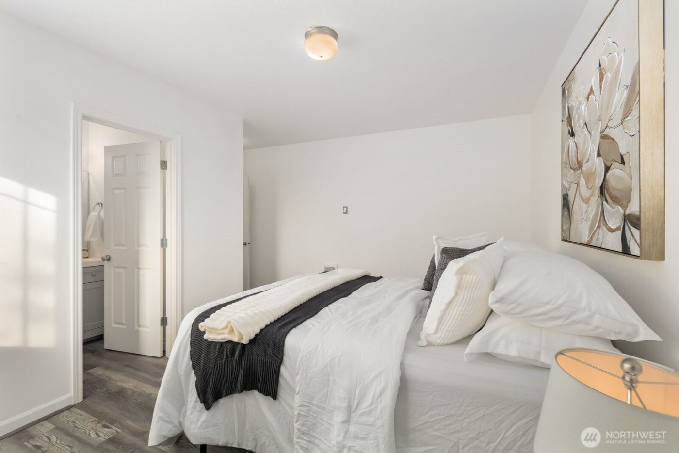 7128 34th Avenue NE, Olympia, WA 98516-1407