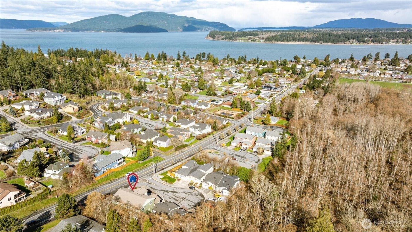 2119 20th Street , Anacortes, WA 98221