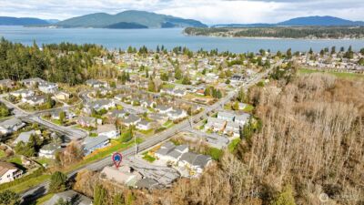 2119 20th Street , Anacortes, WA 98221 - Photo 2