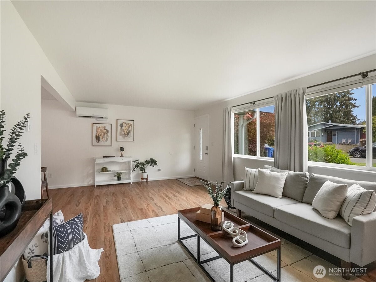 3724 N Villard Street , Tacoma, WA 98407