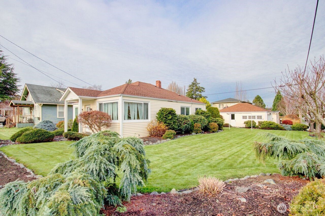 1102 17th Street , Anacortes, WA 98221