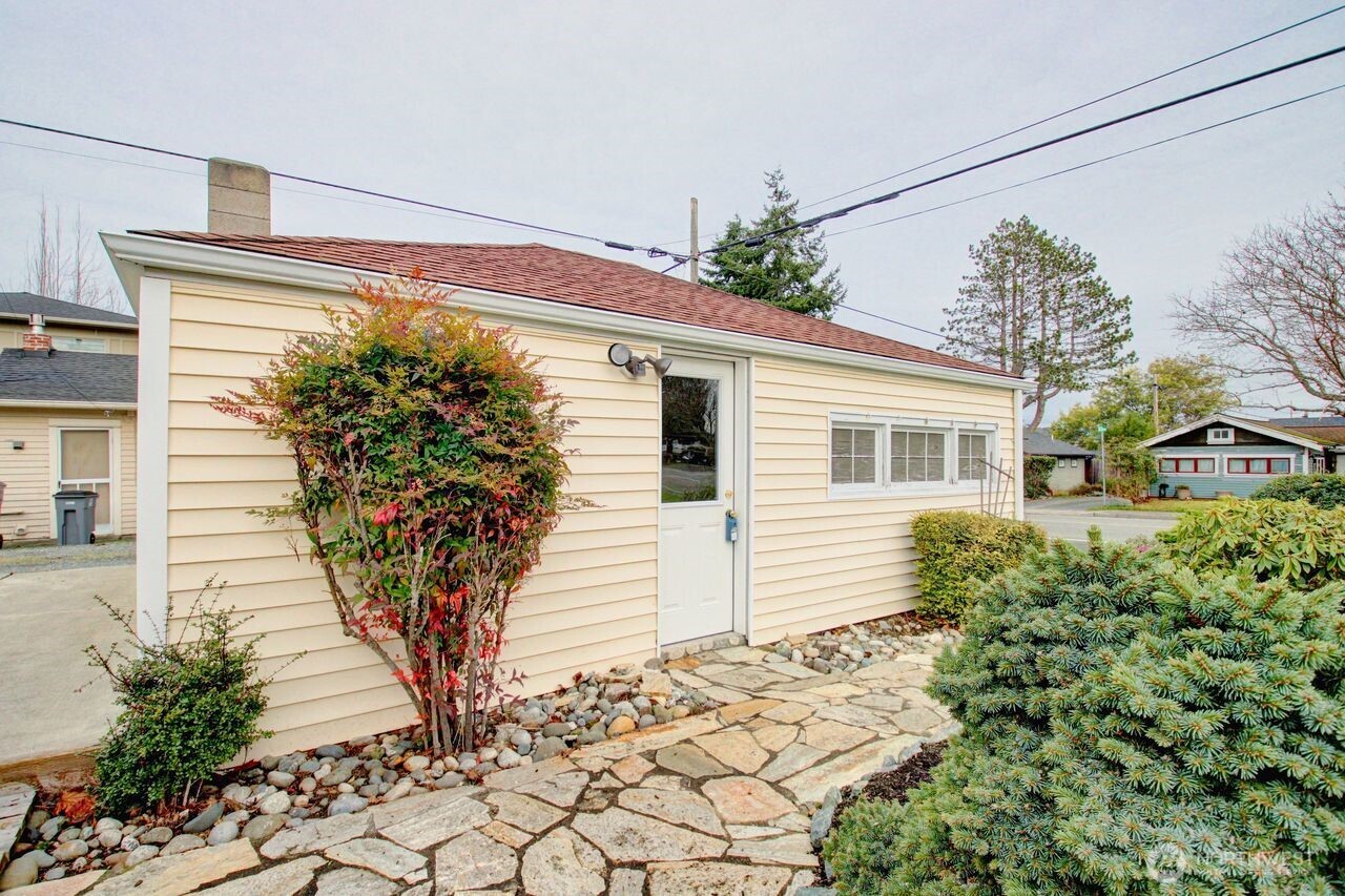 1102 17th Street , Anacortes, WA 98221