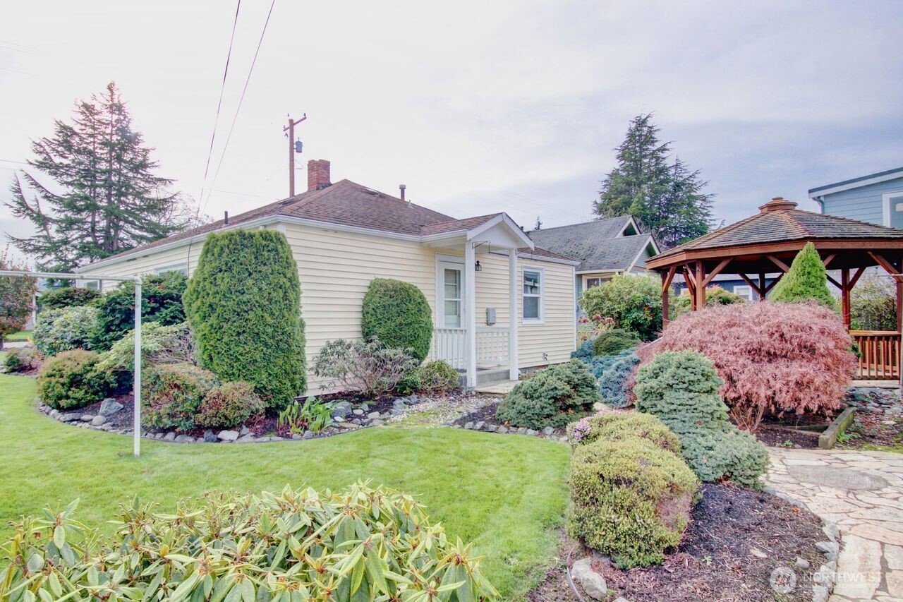 1102 17th Street , Anacortes, WA 98221