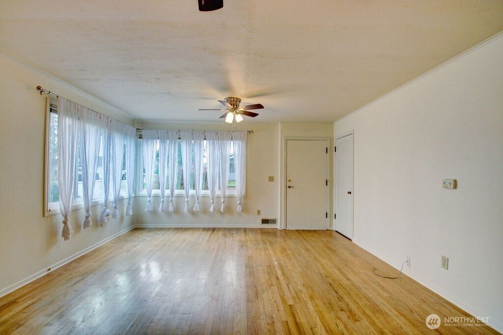 1102 17th Street , Anacortes, WA 98221