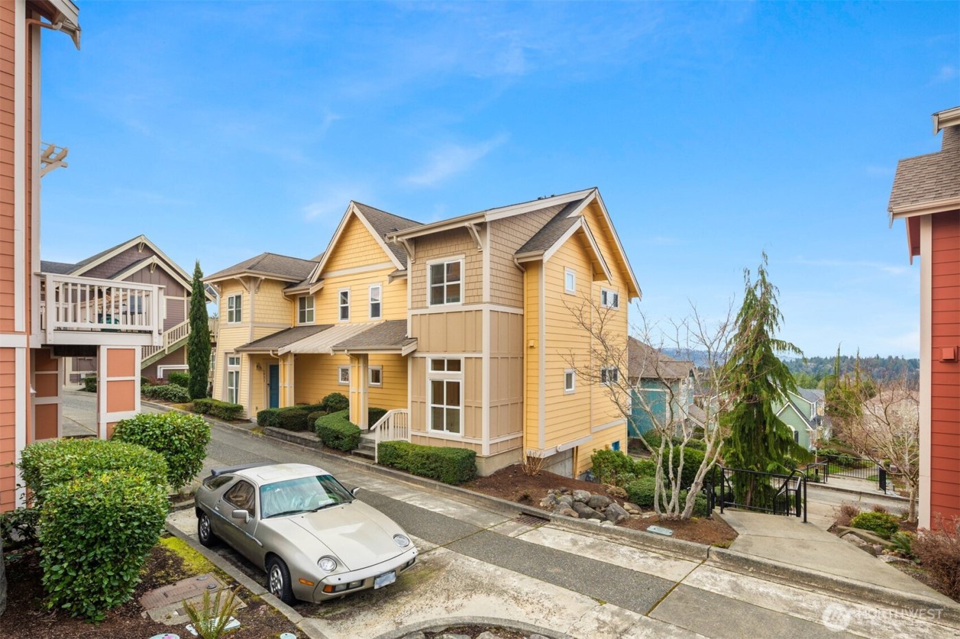 1937 18th Place NE, Issaquah, WA 98029