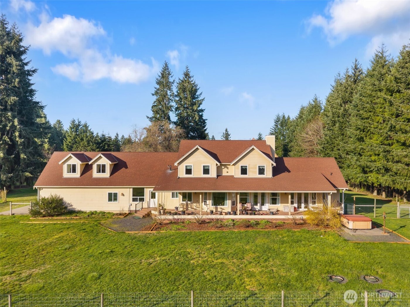 301 Russell Road , Winlock, WA 98596