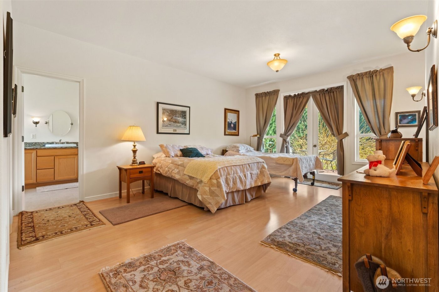 301 Russell Road , Winlock, WA 98596