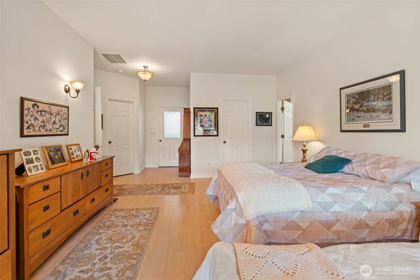 301 Russell Road , Winlock, WA 98596