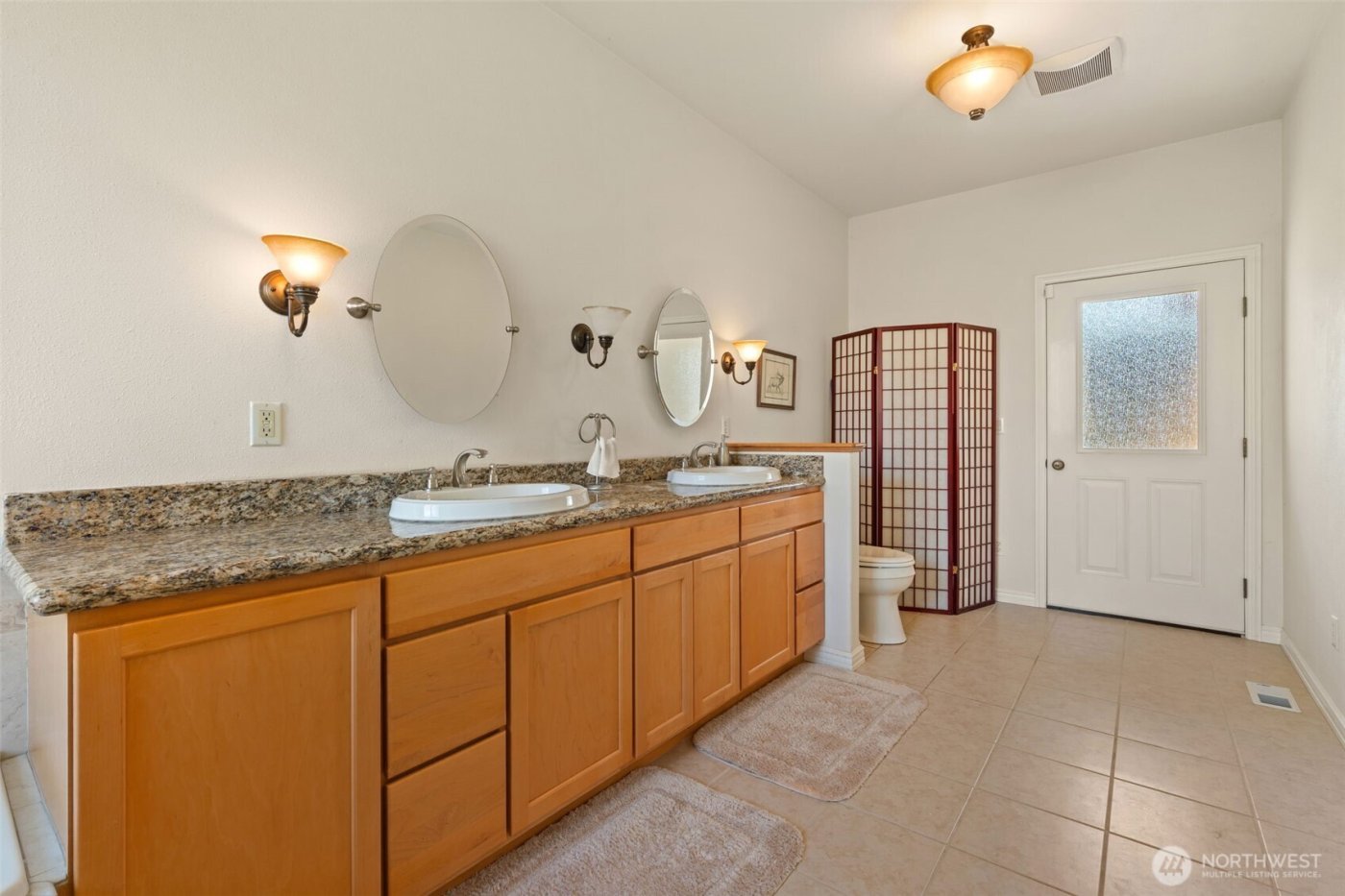 301 Russell Road , Winlock, WA 98596