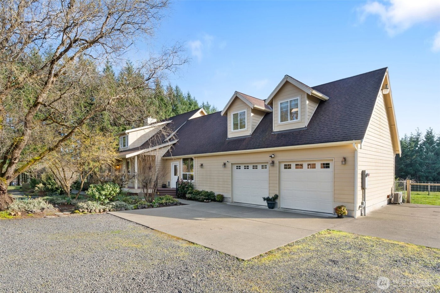 301 Russell Road , Winlock, WA 98596