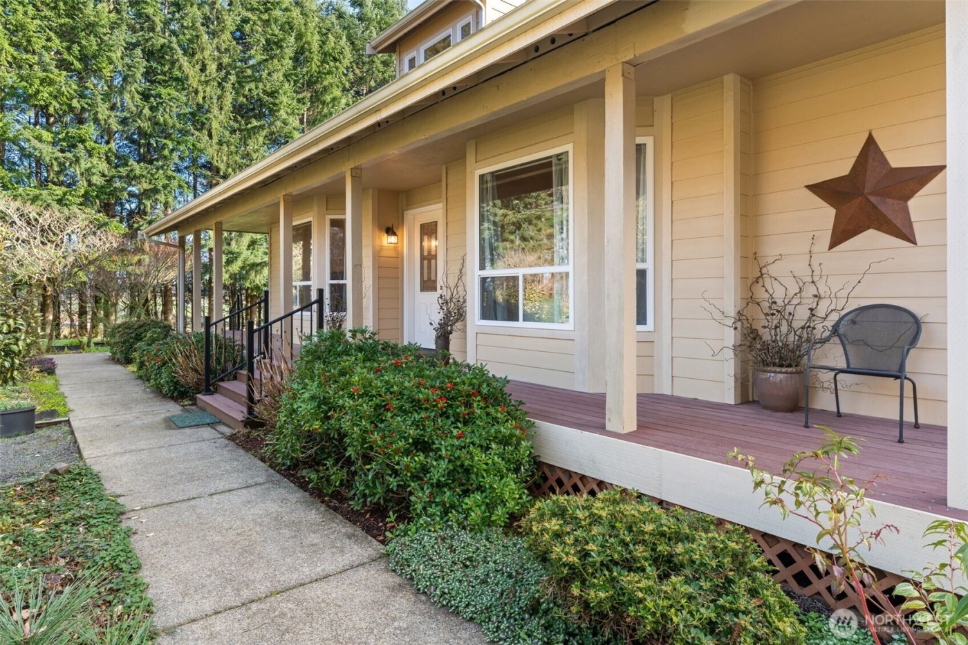 301 Russell Road , Winlock, WA 98596