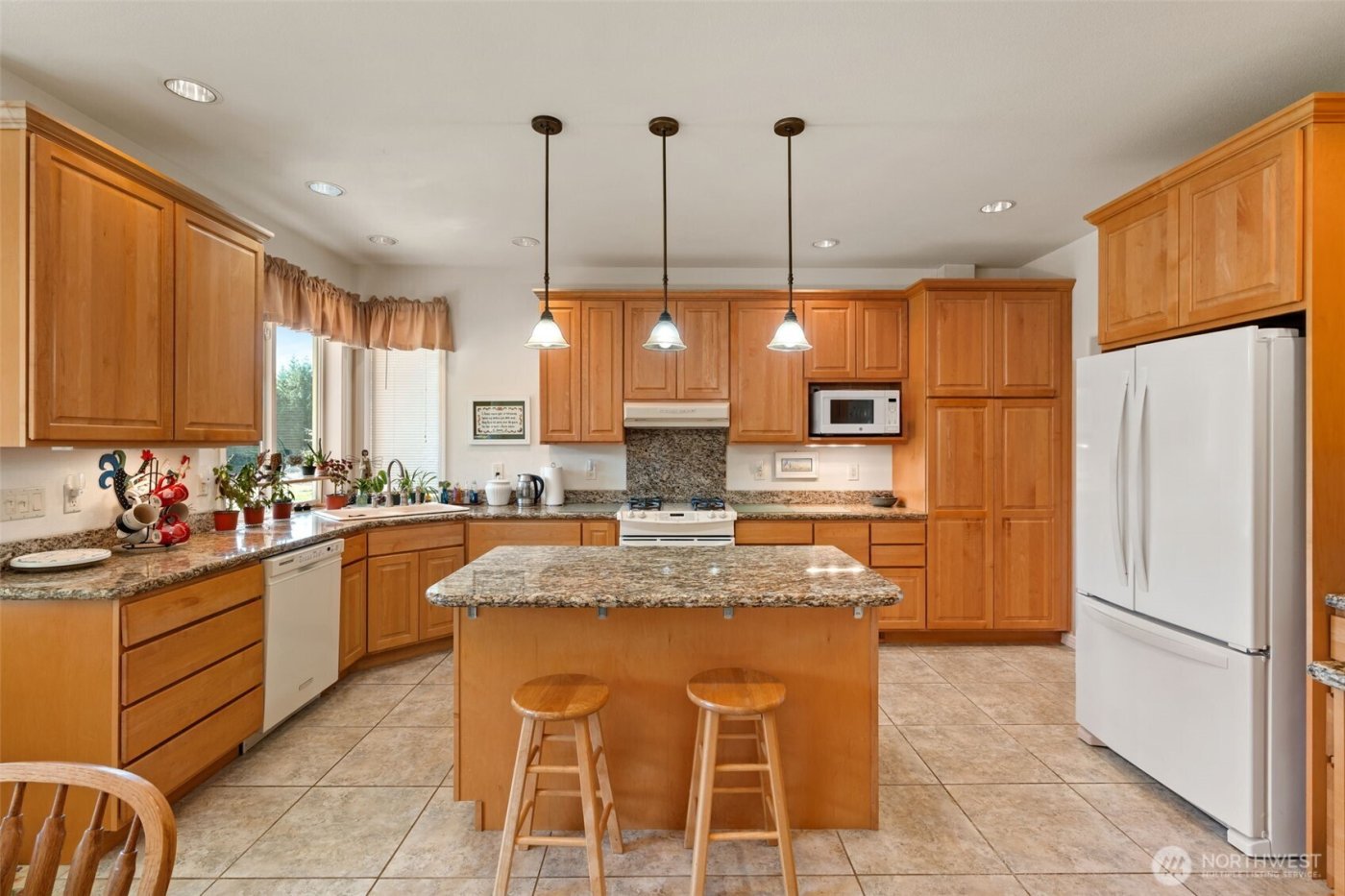 301 Russell Road , Winlock, WA 98596