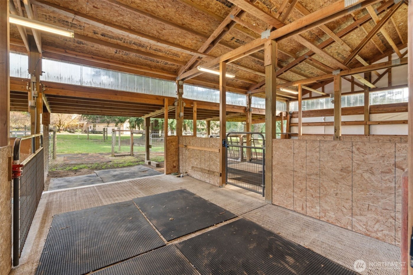 301 Russell Road , Winlock, WA 98596