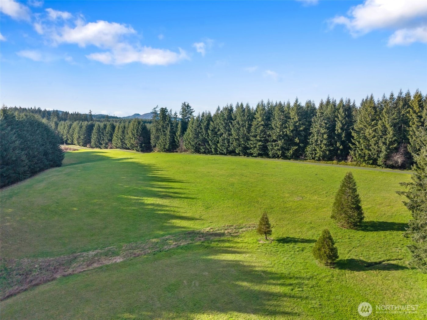 301 Russell Road , Winlock, WA 98596