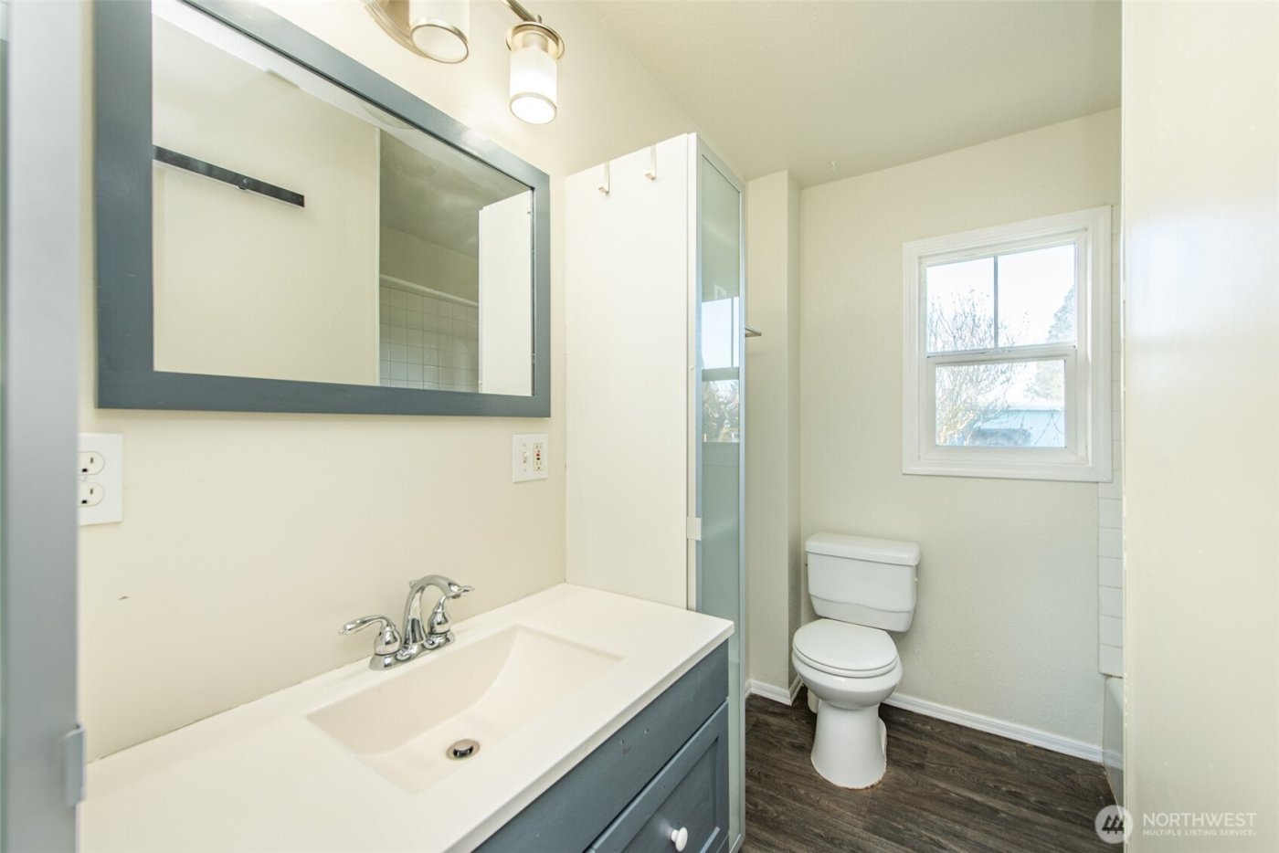 1202 W 9th Street , Port Angeles, WA 98363