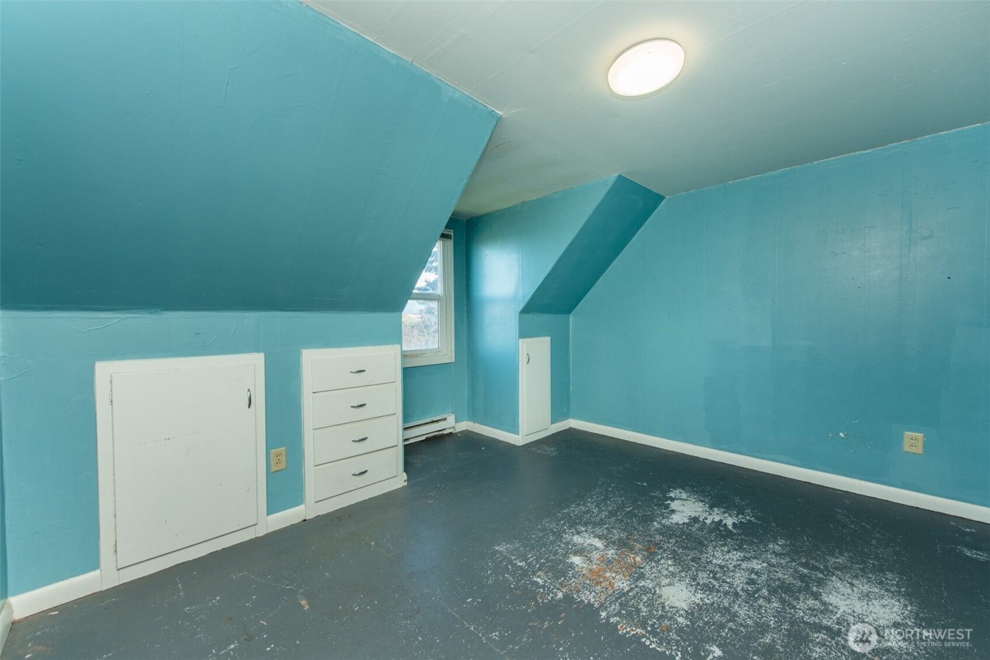 1202 W 9th Street , Port Angeles, WA 98363