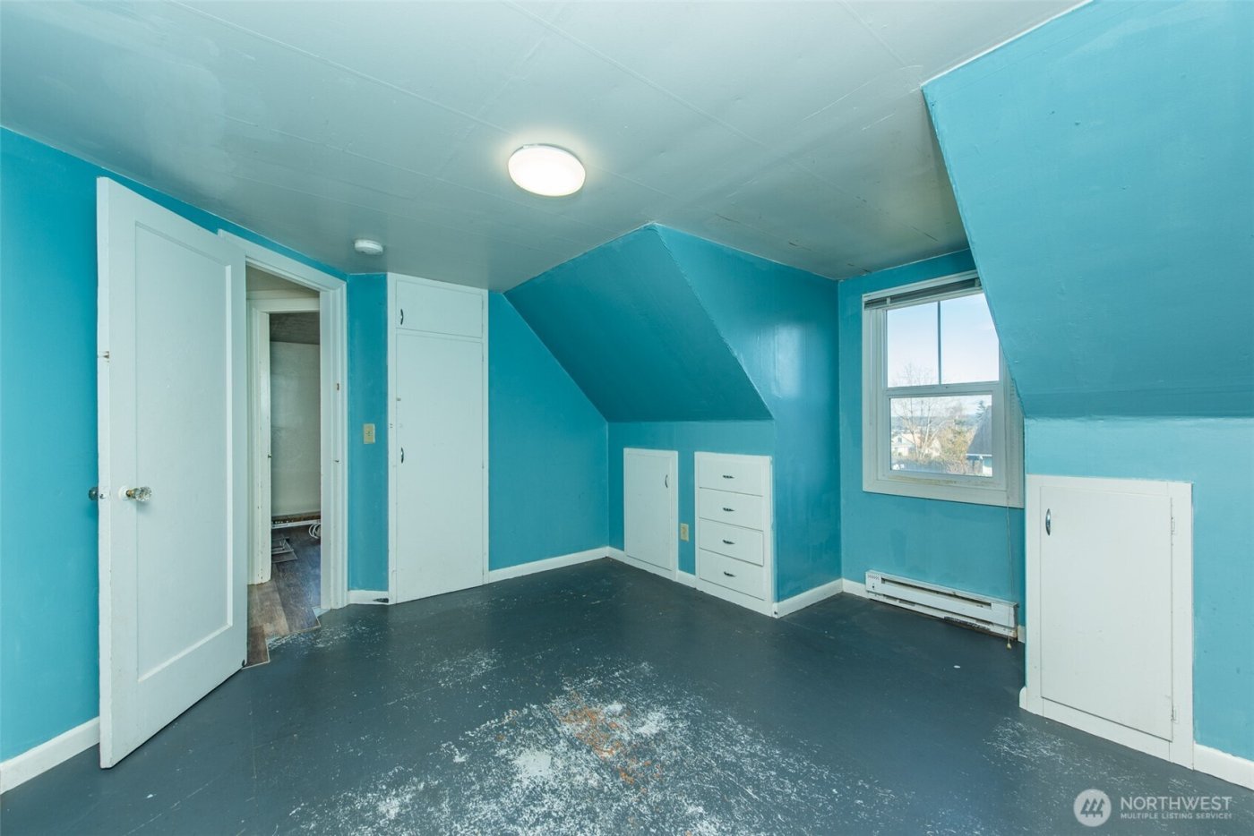 1202 W 9th Street , Port Angeles, WA 98363