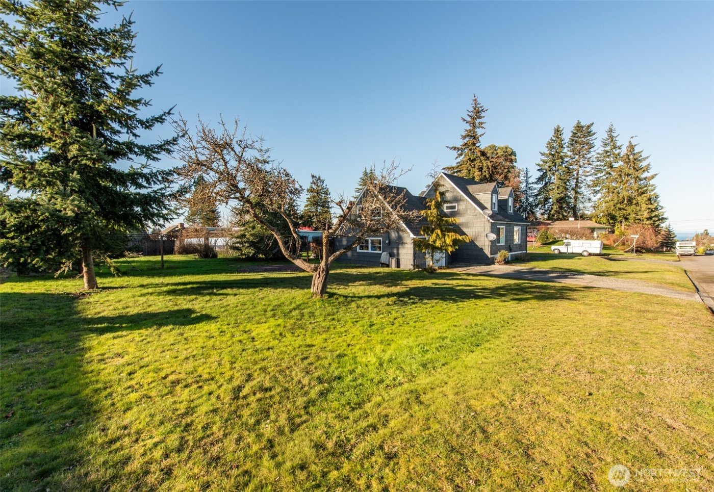 1202 W 9th Street , Port Angeles, WA 98363