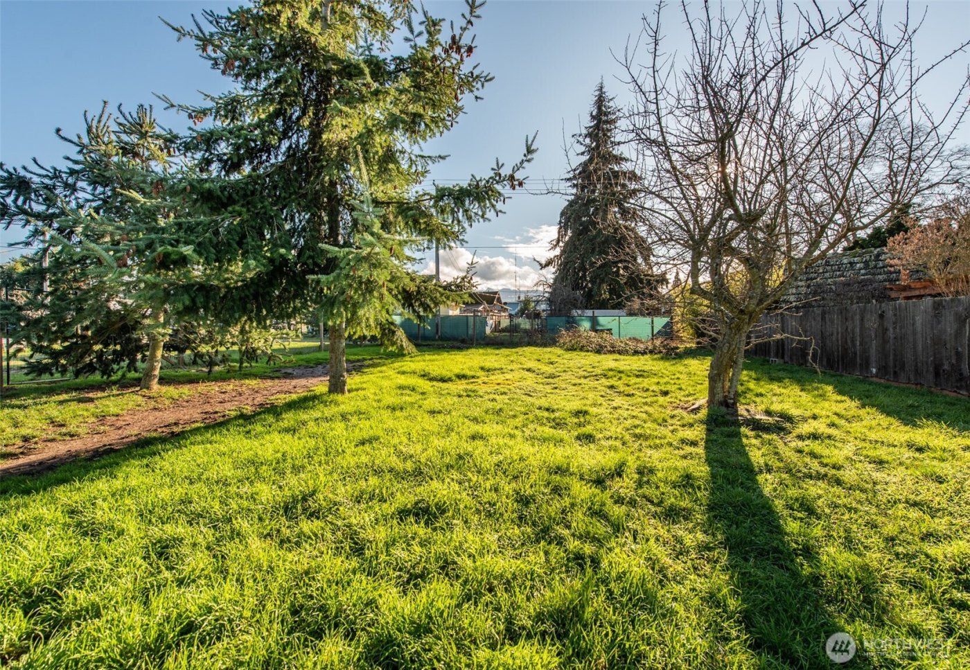 1202 W 9th Street , Port Angeles, WA 98363