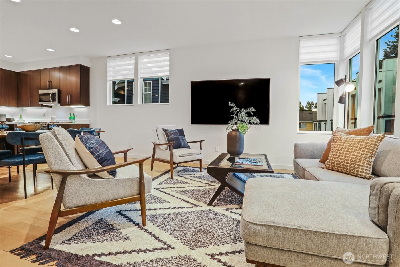 3641 22nd Avenue W #E, Seattle, WA 98199