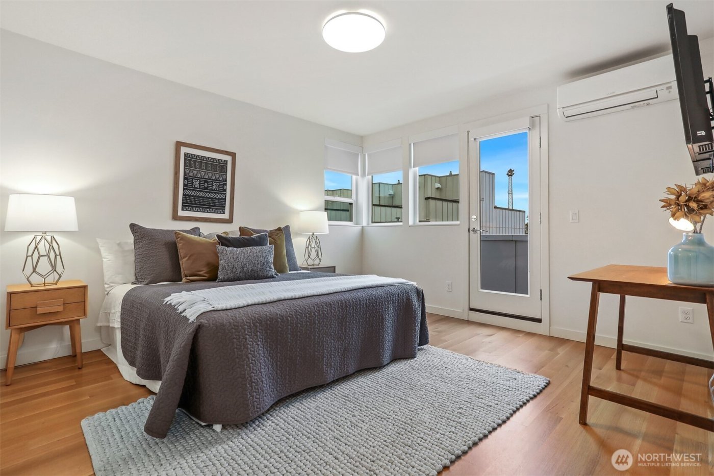 3641 22nd Avenue W #E, Seattle, WA 98199