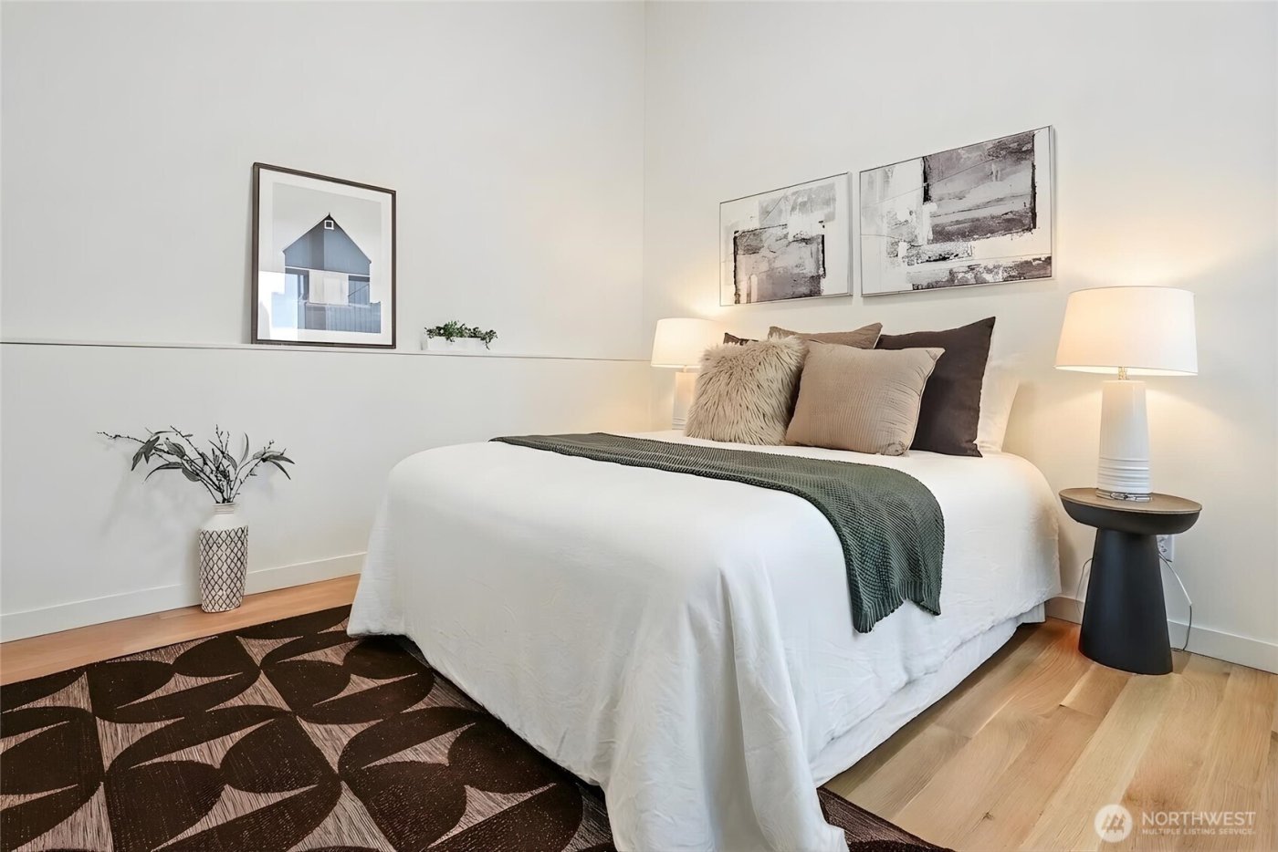 3641 22nd Avenue W #E, Seattle, WA 98199