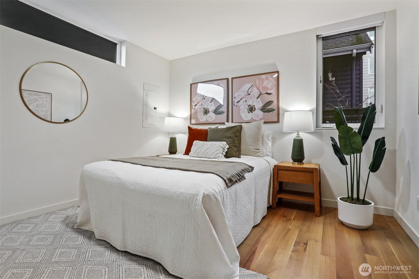 3641 22nd Avenue W #E, Seattle, WA 98199