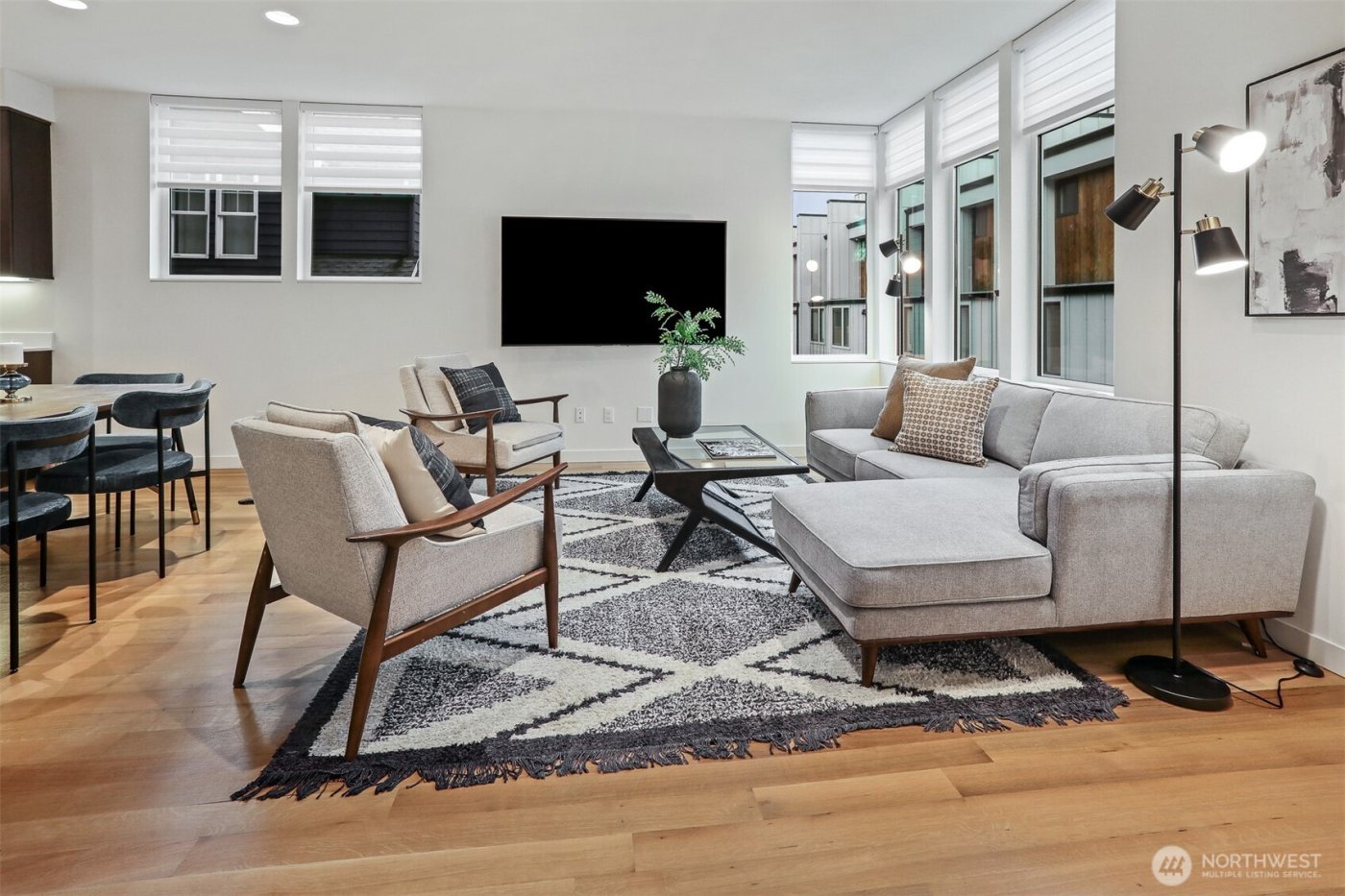 3641 22nd Avenue W #E, Seattle, WA 98199